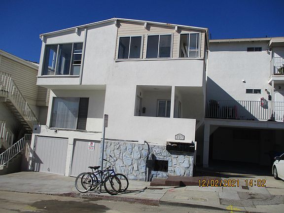 3rd image of 227 44th St #A