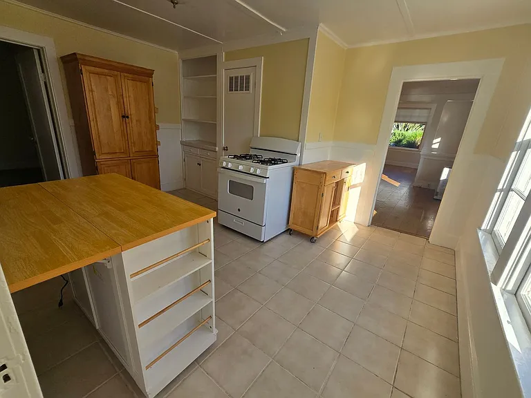 313 Santa Fe Ave — Photo 4