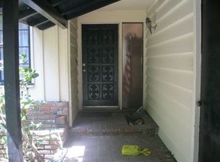 2215 S Los Robles Ave, San Marino, CA 91108