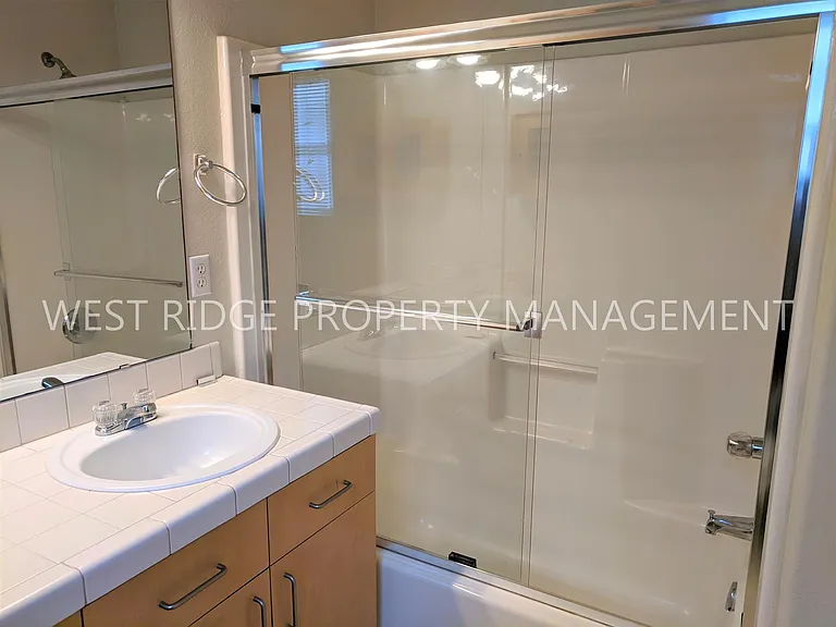 519 SW 207th Ave — Photo 12