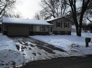 5011 Valentine Pl, Rockford, IL 61108