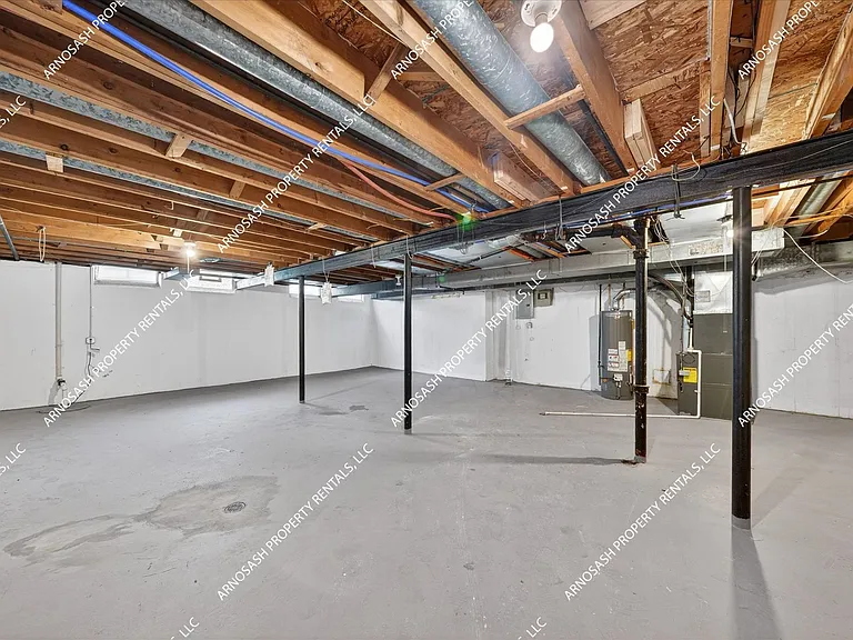 27345 Harvard Rd — Photo 40