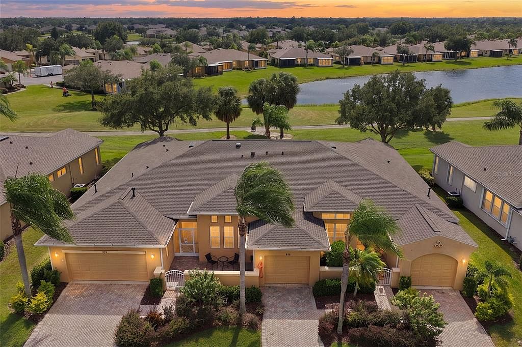 2418 KENSINGTON GREENS DRIVE #9