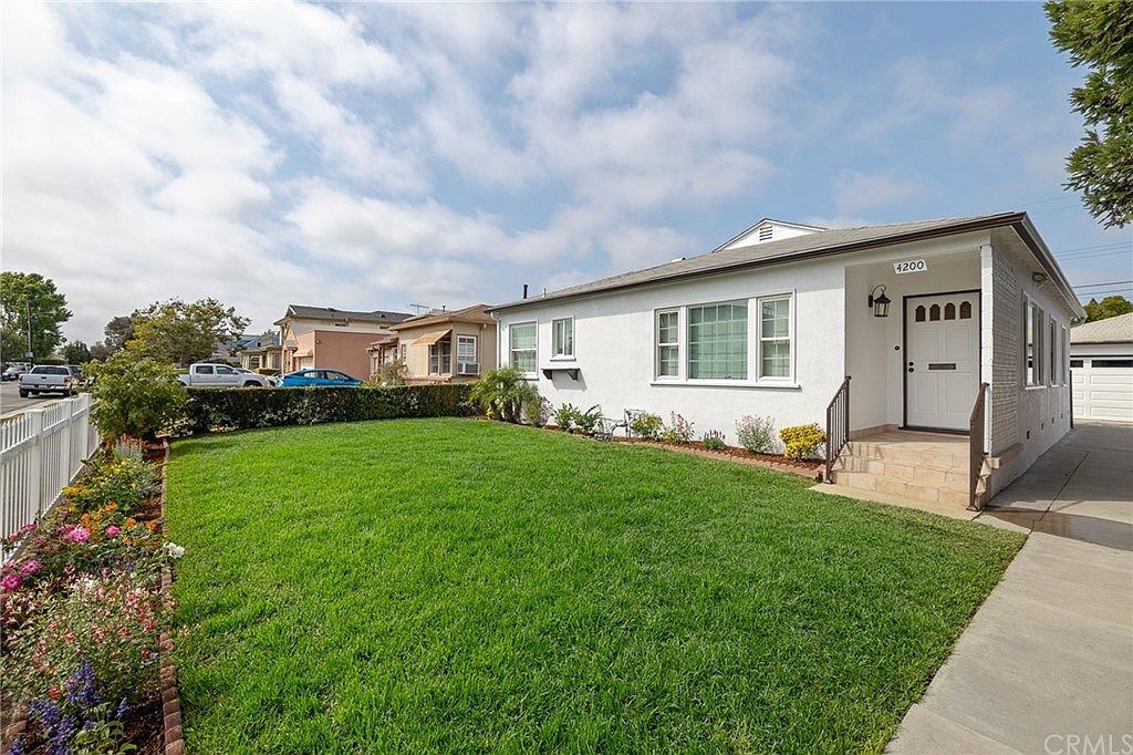 4200 Lyceum Ave, Los Angeles, CA 90066 | Zillow