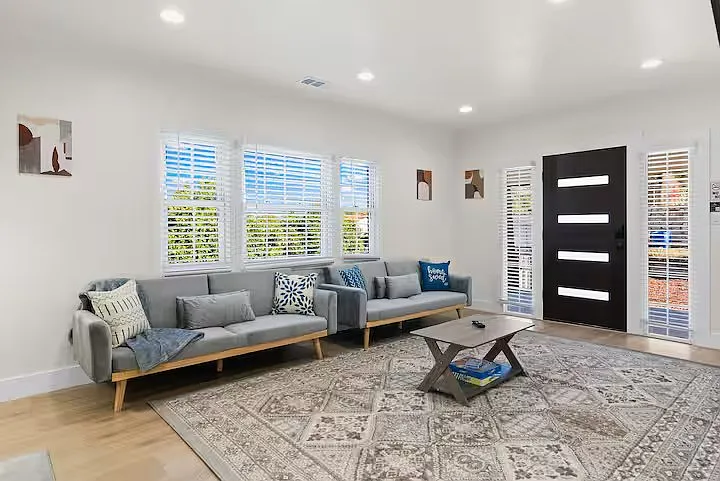 3 bed, 1147 sqft, $4,000 — Photo 4