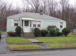 35 Knowles Rd, Worcester, MA 01602