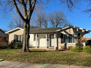 42694 Somerset Dr, Canton, MI 48187