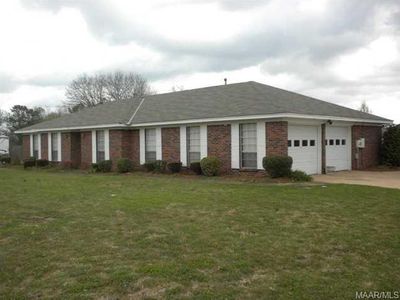 104 Woodgate Dr, Elmore, AL, 36025
