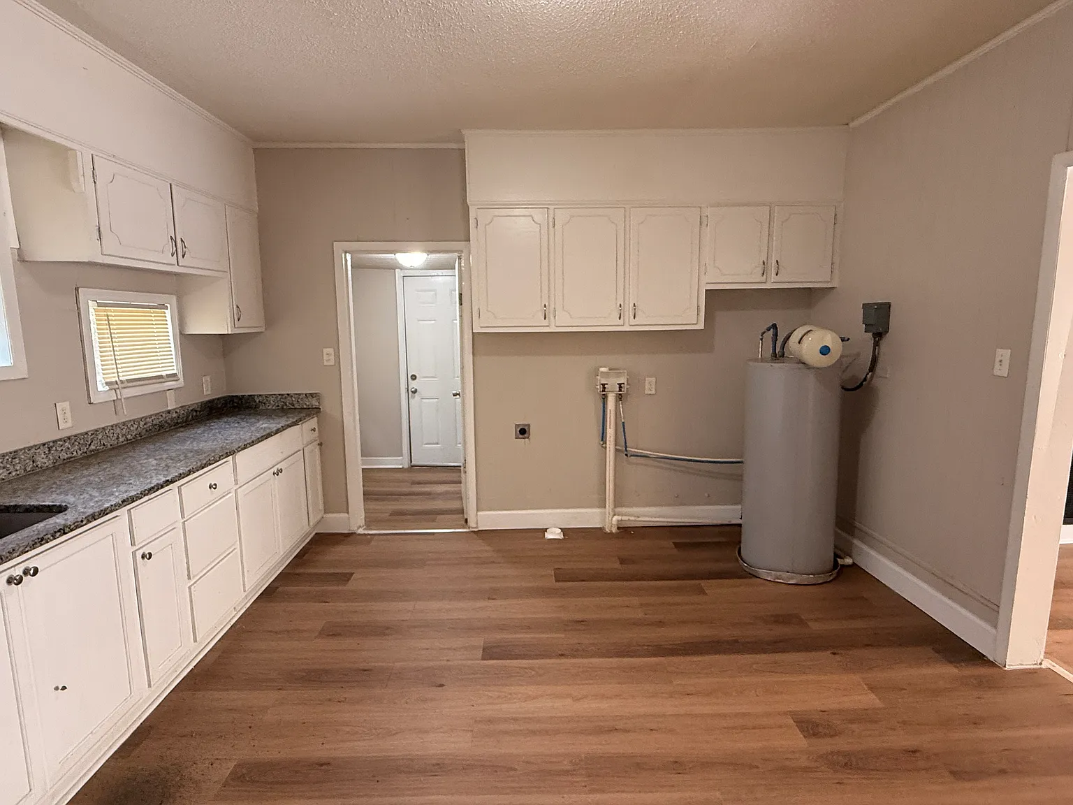 3 bed, 1106 sqft, $1,200 — Photo 4