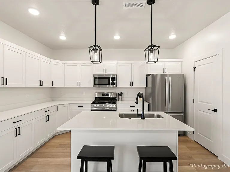 770 S Liberty Cove Dr #C — Photo 2