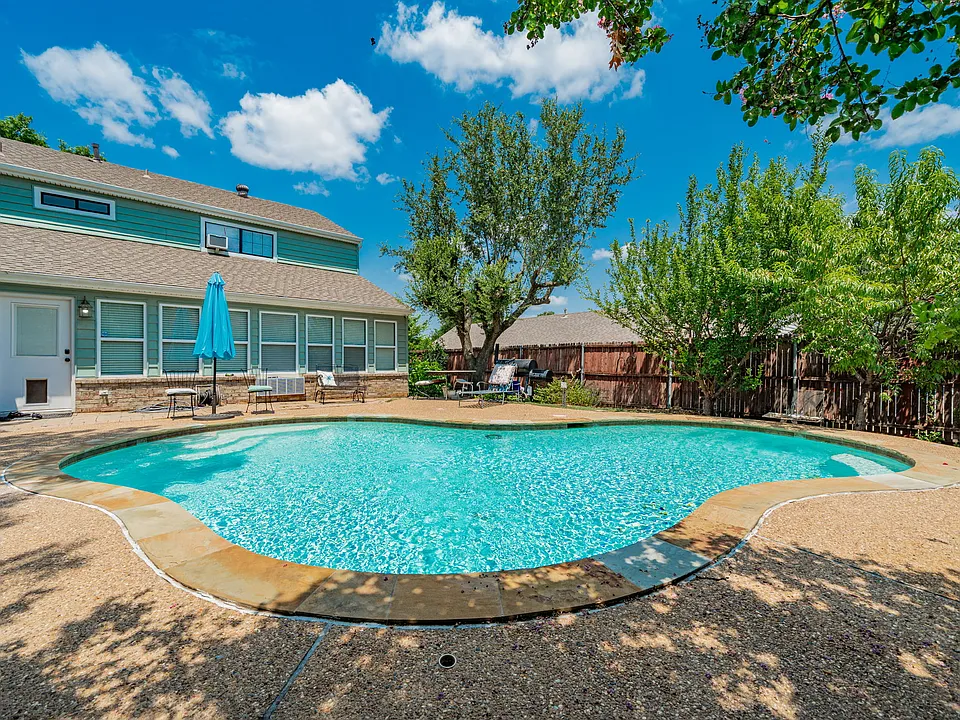 1604 Vera Cruz Dr