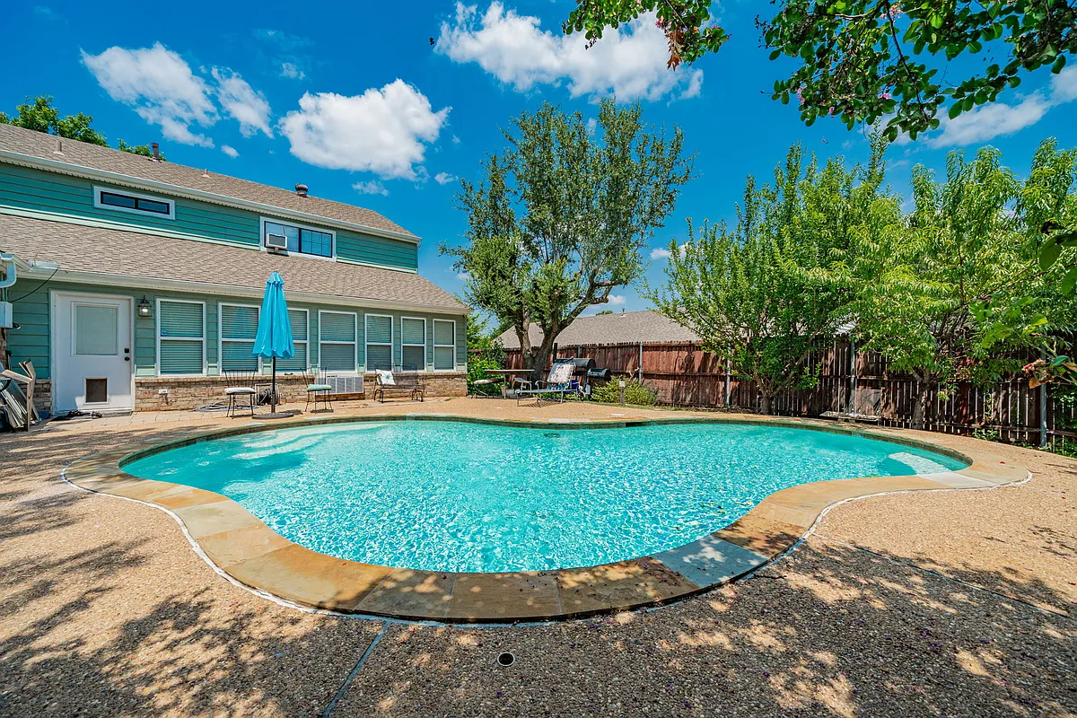 Building Photo - 1604 Vera Cruz Dr