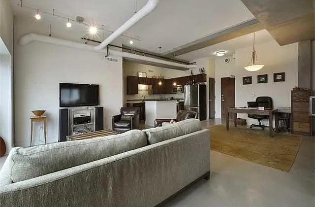 800 Brazos St #1301 — Photo 2