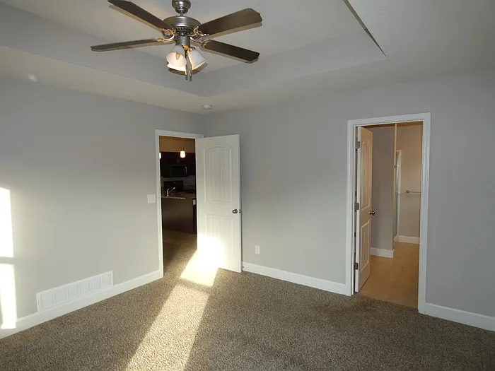 9229 N Gower Ave — Photo 12