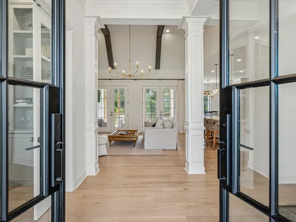 5837 Wagonvale Dr, Arrington, TN 37014