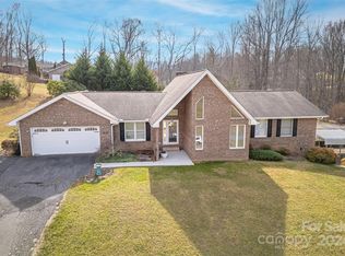 43 Tony Candler Ct, Candler, NC 28715