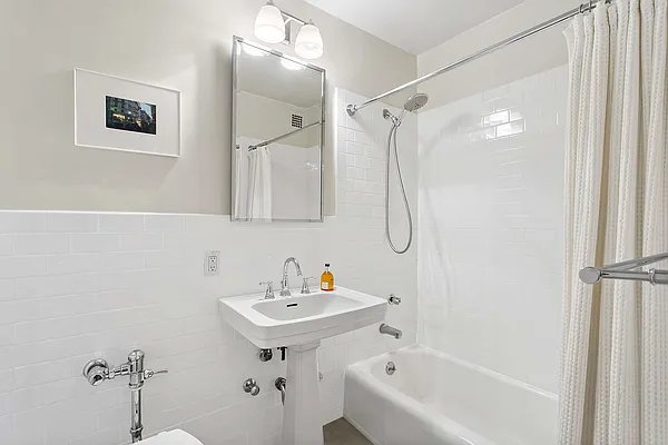 Sold by Compass | media 5