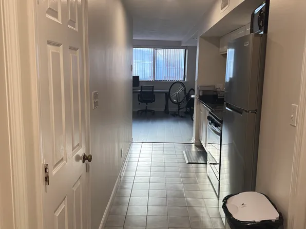 205 Ferry St APT 210, Everett, MA 02149