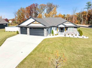 3219 Evening Star Dr, Green Bay, WI 54311
