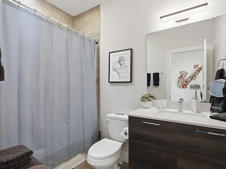 Nichols St — Photo 30