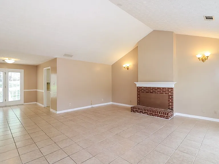 3935 Willowmeade Dr — Photo 7