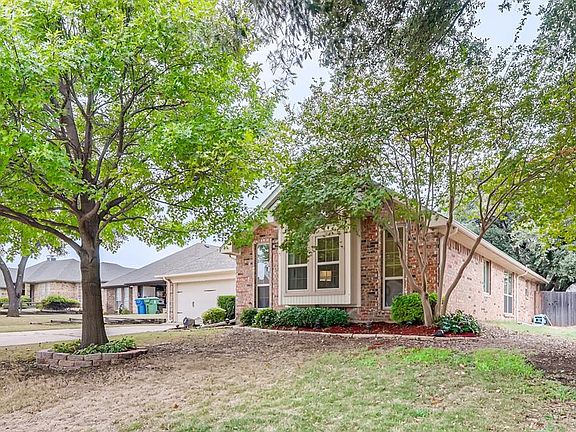 2nd image of 2336 Claremont Ct