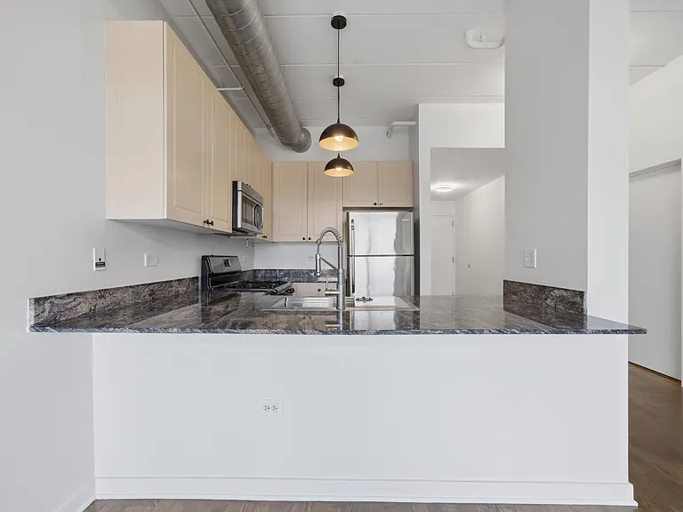 1155 W Madison St #507 — Photo 22