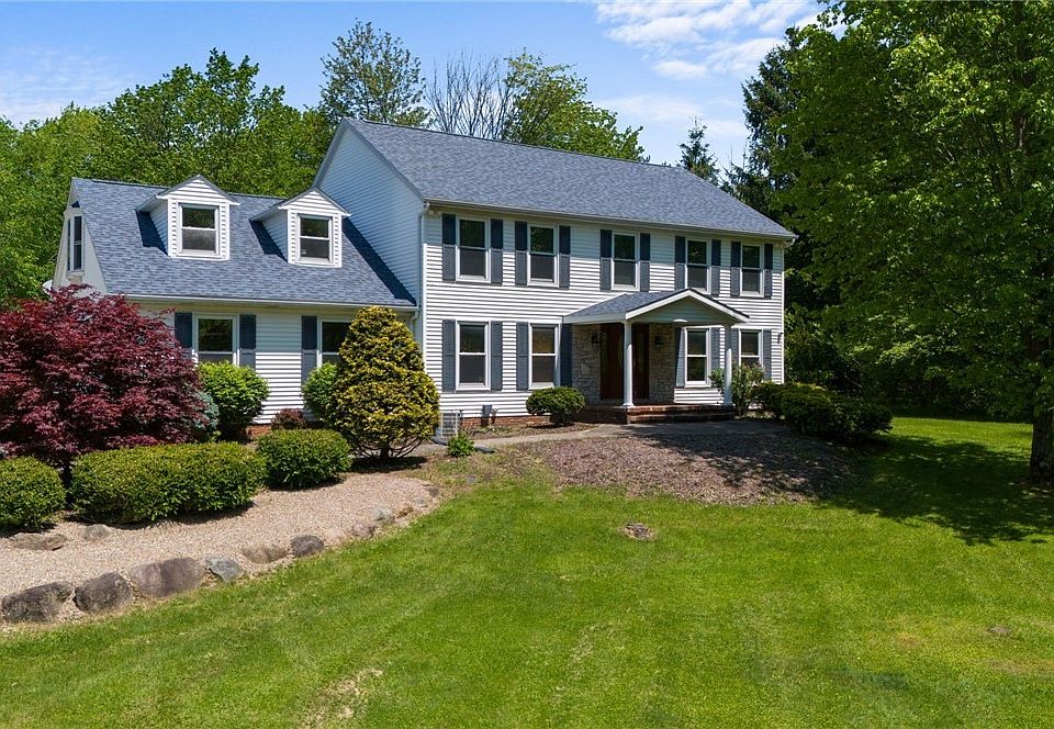 1st image of 8580 Pine Hollow Dr
