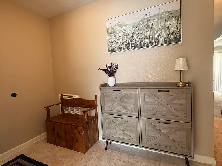 Lunar Ave — Photo 19
