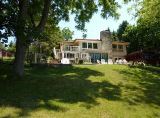5726 N River Bay Rd, Waterford, WI 53185