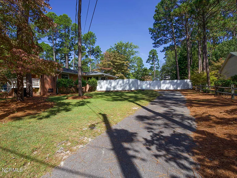 1000 Robinwood Rd — Photo 31
