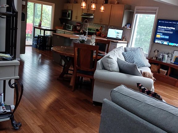 5th image of 607 Overhill Dr