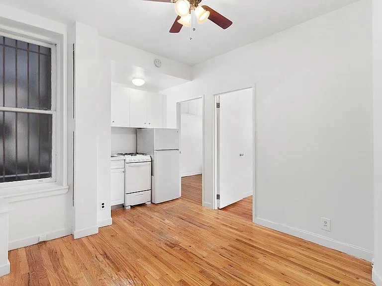 51 Bank St #3 — Photo 3