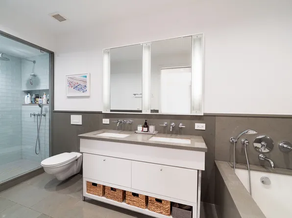 330 Spring Street image 7 of 9