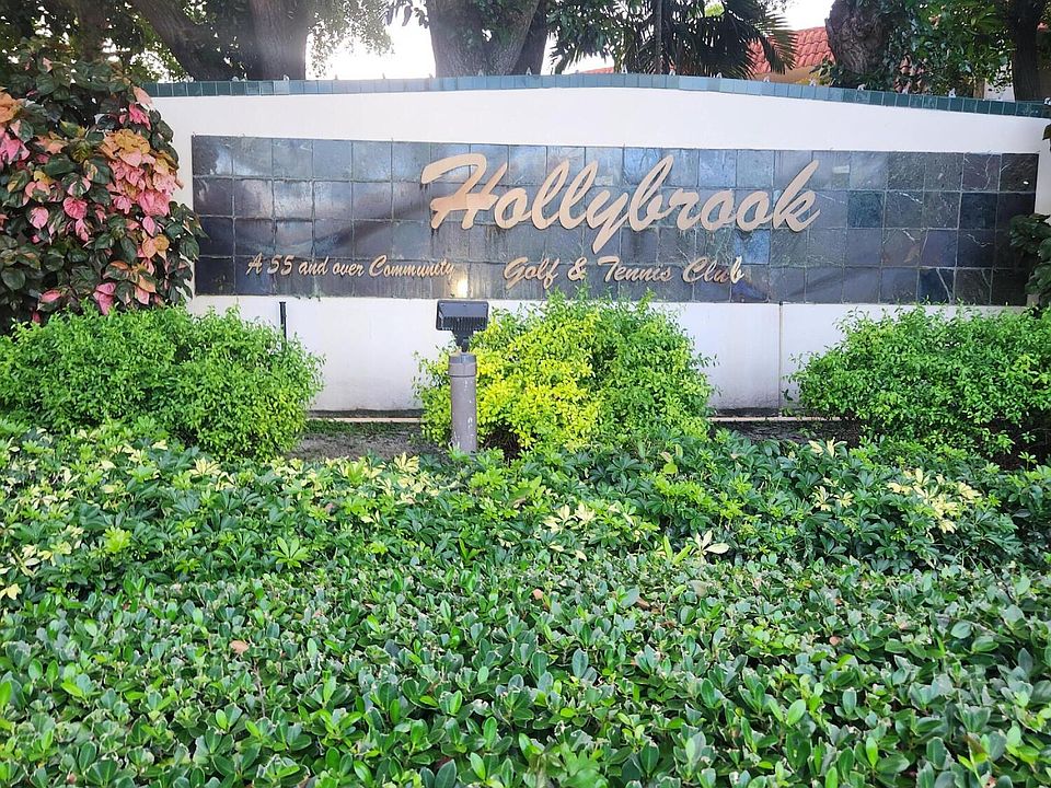 1st image of 811 S Hollybrook Drive S #206