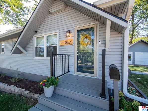 12535 C St, Omaha, NE 68144