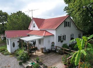 200 Crestview Dr, Dongola, IL 62926