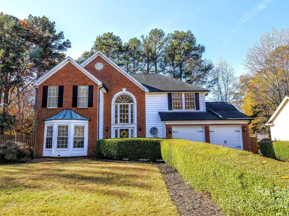 12112 Woodbend Dr, Matthews, NC 28105