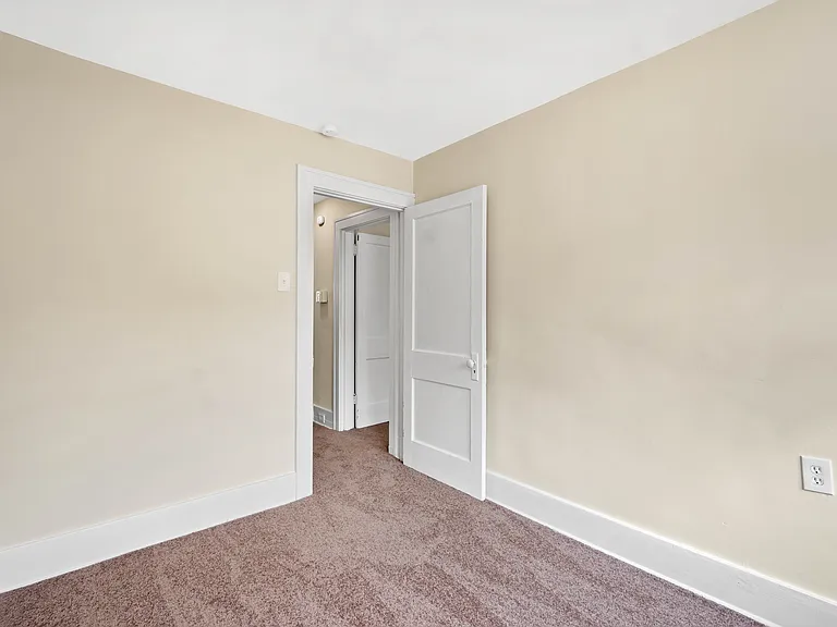 2228 S Braddock Ave — Photo 21