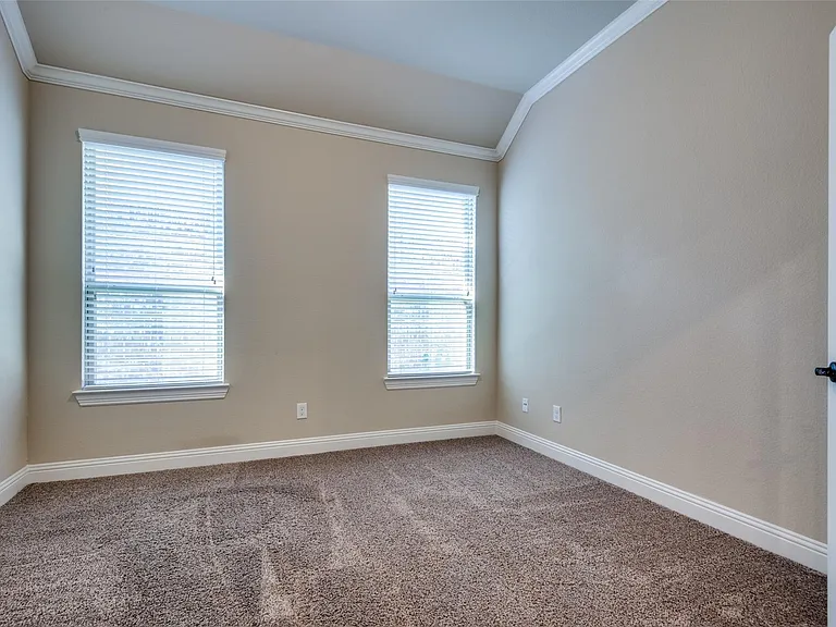 309 Harcourt Ave — Photo 5