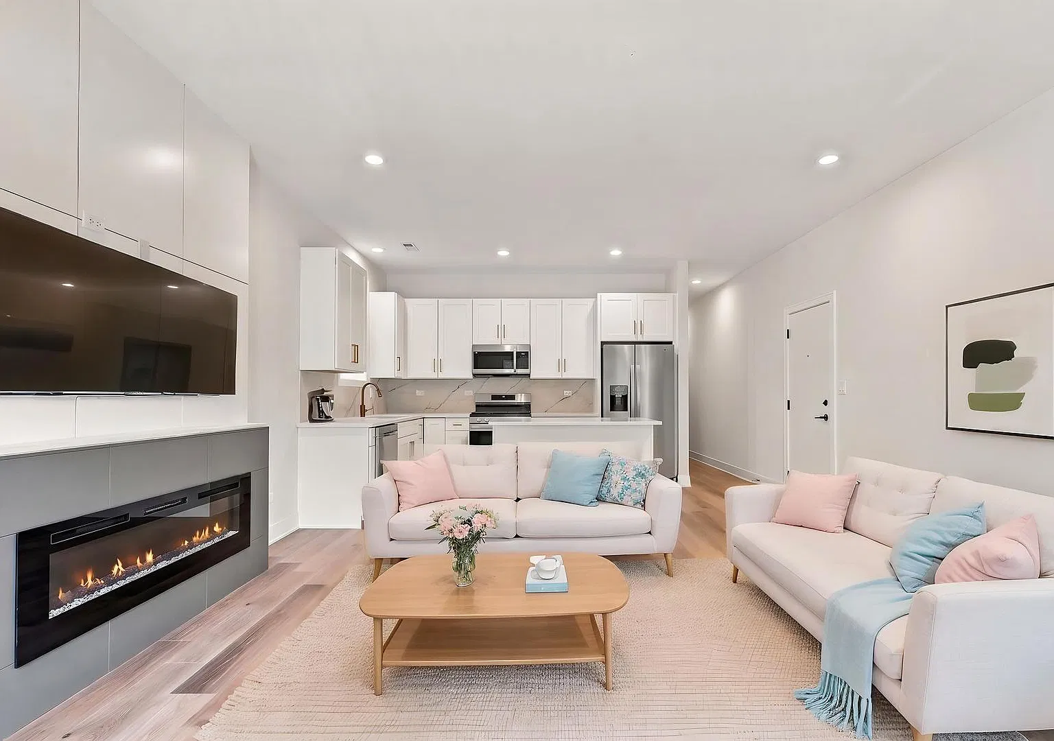 4605 S Prairie Ave — Photo 4