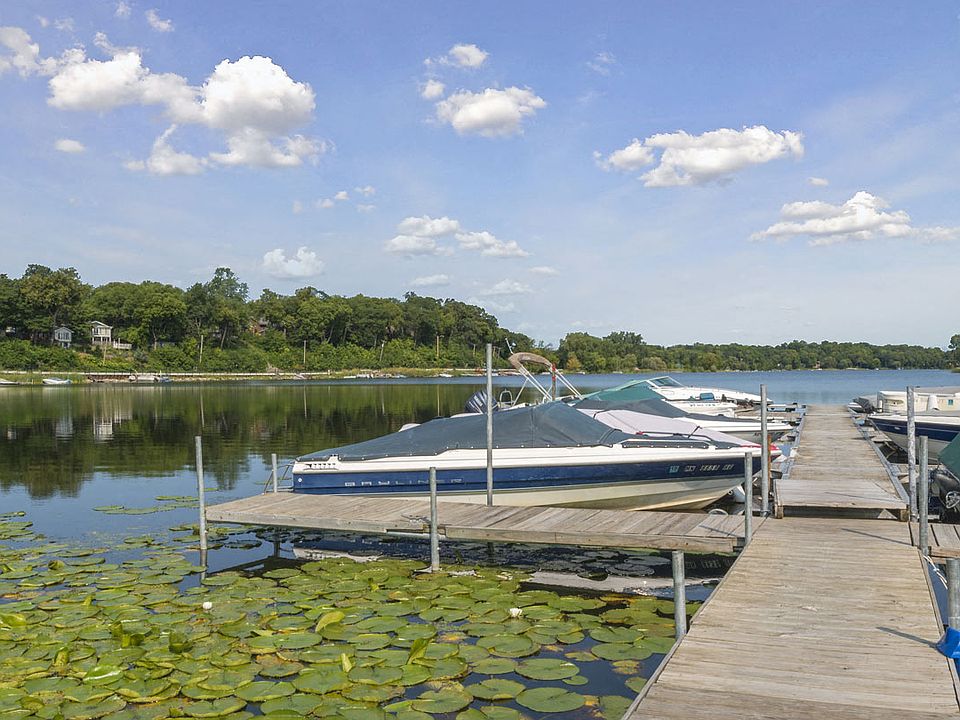 1st image of 1300 W Medicine Lake Dr #209