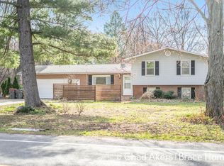 665 Spaulding Ave SE, Ada, MI 49301