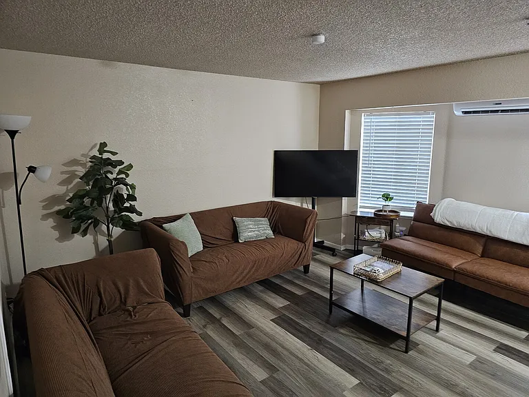 E Marine View Dr — Photo 16