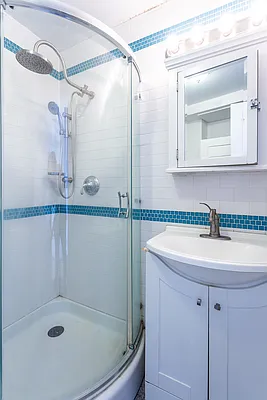 Rented by Compass | media 27