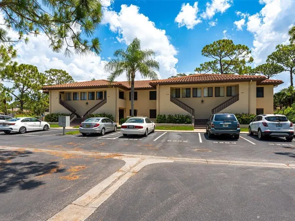 5251 Lake Village Dr #38, Sarasota, FL 34235