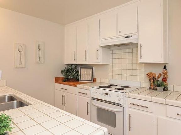 5th image of 675 Sharon Park Dr APT 219