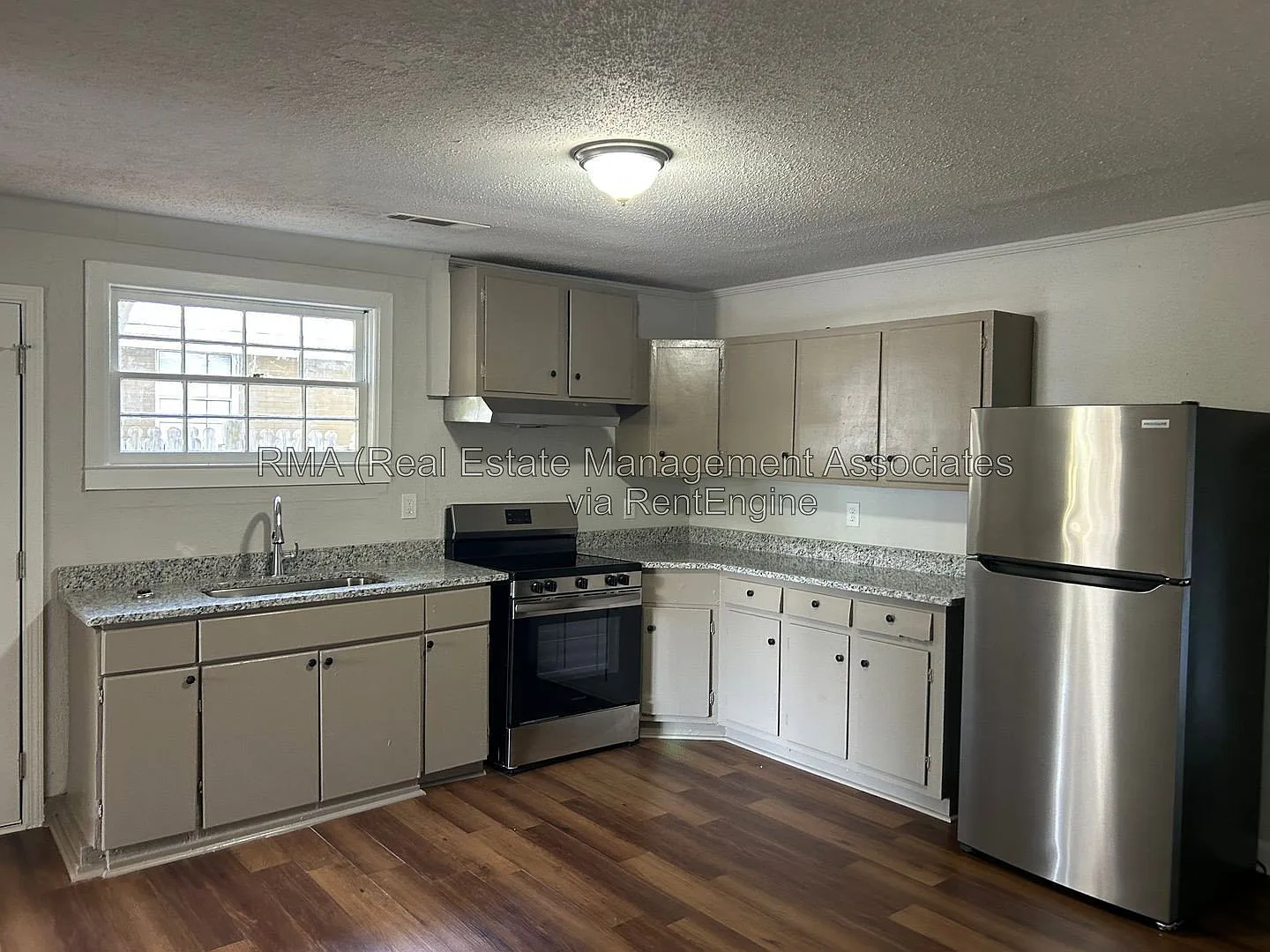 2 bed, 1.0 bath, 875 sqft, $1,000 — Photo 3