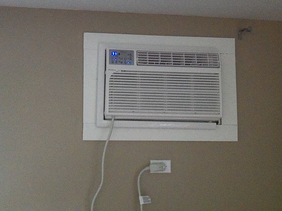 4th image of 26 Jamaica Colony APT 4