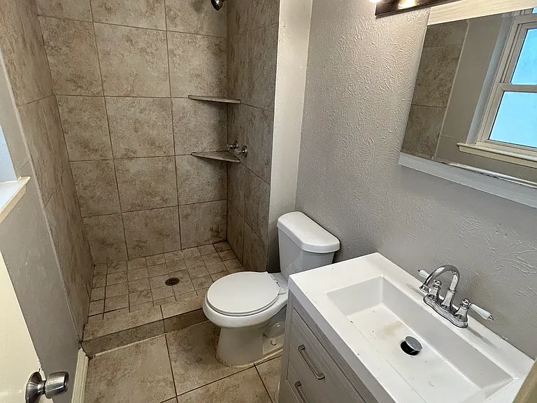 10522 Big Thicket Dr — Photo 5